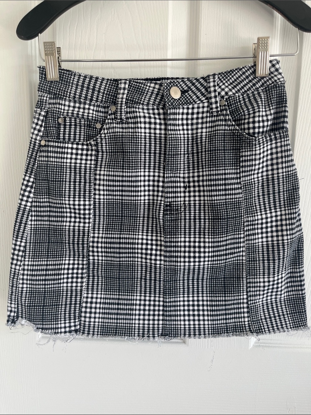 Tinseltown Black & White Plaid Frayed-Hem Mini Skirt Cotton Y2K Fall 90s Grunge